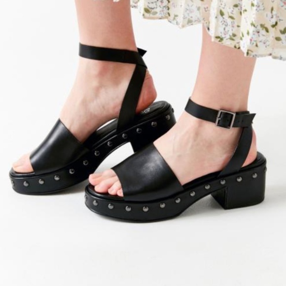 Seychelles Shoes Seychelles Spare Moments Black Stud Sandal